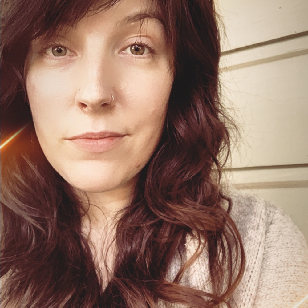 Meet your Posher, Ashley
